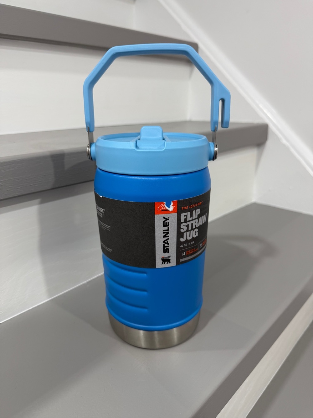 Stanley Flip Straw Jug in Light and Bright Blue